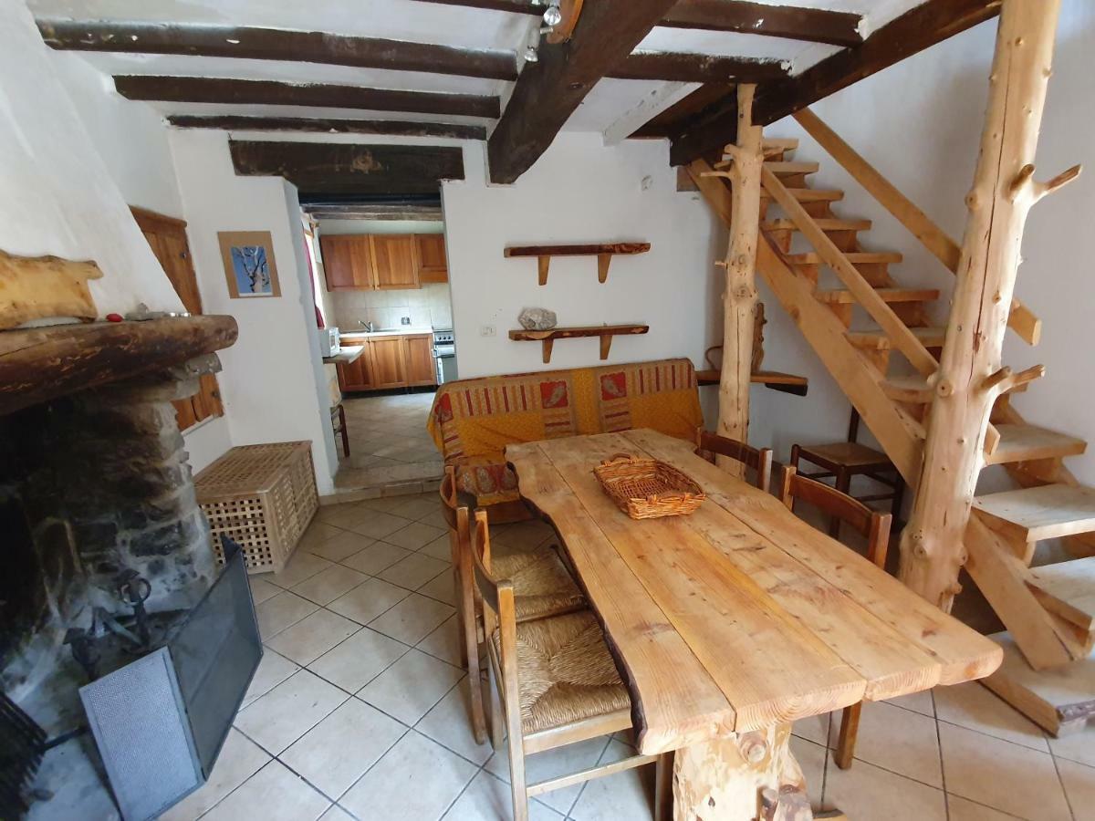 Casa In Sasso - Pietra Di Bismantova Castelnovo ne' Monti Exterior foto